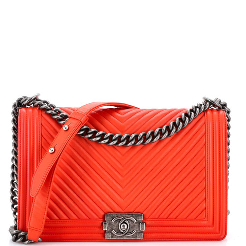 Chanel Boy Flap Bag Chevron Calfskin New Medium