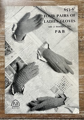 Vtg Ladies Fancy Diamond Lace Gloves 4-Knitting Patterns-P&B Wools #653 Patons