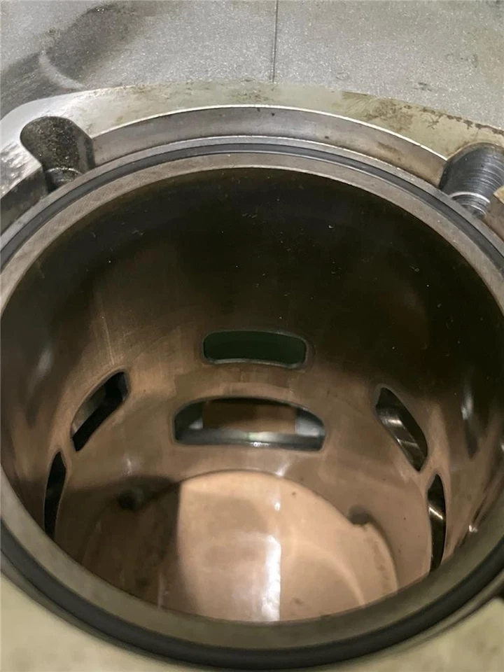 Отличный 2010 Skidoo Grand Touring 550F цилиндр и головка 2007-2020 420623142 MXZ - Изображение 4 из 4