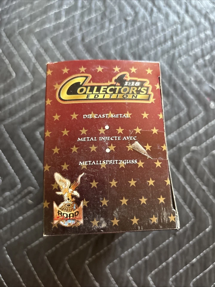 Road Signature 1:18 Scale Die-Cast Honda CBR1100XX Black Motorcycle - Image 4 of 4