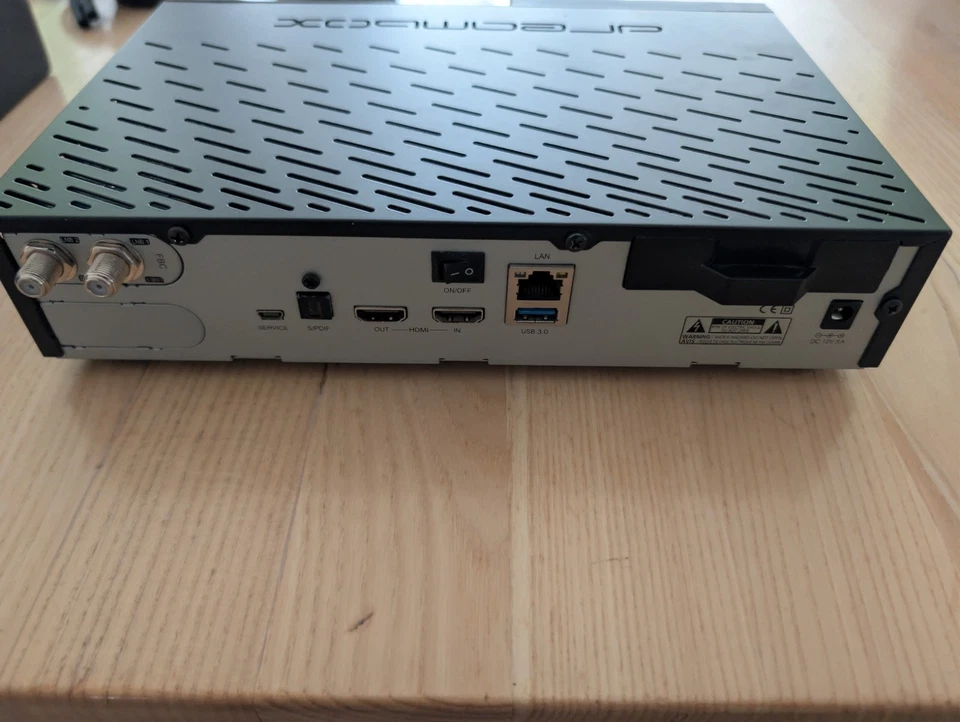 Dreambox DM920 UHD 4K Dual DVB-S2 FBC-S2x + Festplatte 2TB - Bild 3 von 4