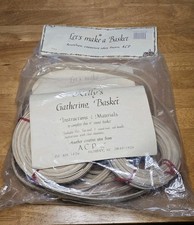 Kelly s Gathering Wicker Basket Kit, Vintage, New In Package 1983 Art Crafts