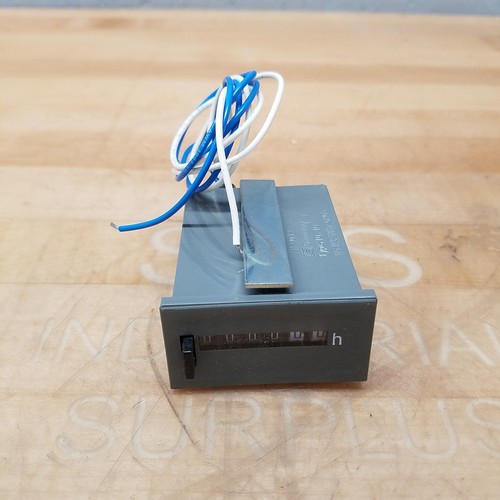 Trumeter 711-0019 Hour Counter, Type 610.10, 115 VAC, 60Hz - NEW - Picture 2 of 5