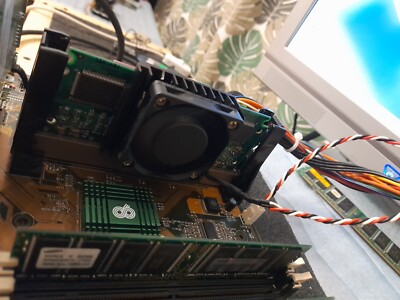 CPU Intel Pentium II 350MHz L2 cache 512KB - slot 1