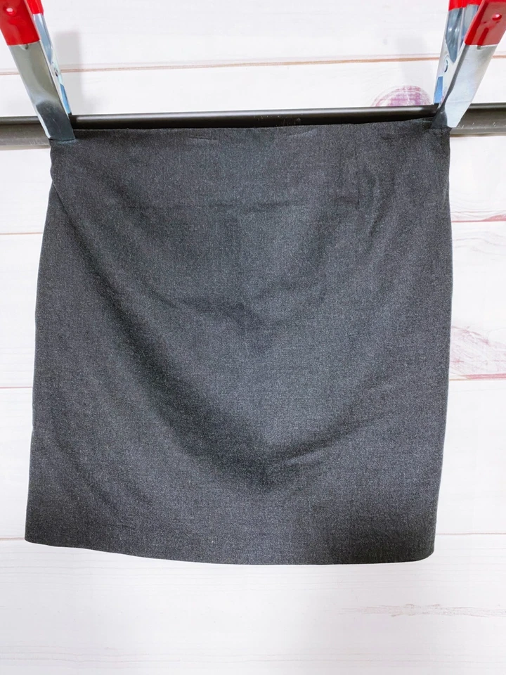 Saia Feminina Bisou Bisou Michele Bohbot Tamanho 8 Cinza Preta Forrada Zíper Lateral - Imagem 4 de 4