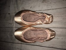 Cambr  Pointe Shoe Ballet 3 Shank and Tapered Toe Box Size 6.5M Satin Dancewear