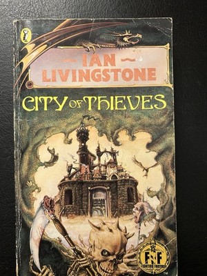 CITY OF THIEVES Fighting Fantasy #5 1983 Ian Livingstone Bronze Dragon Good