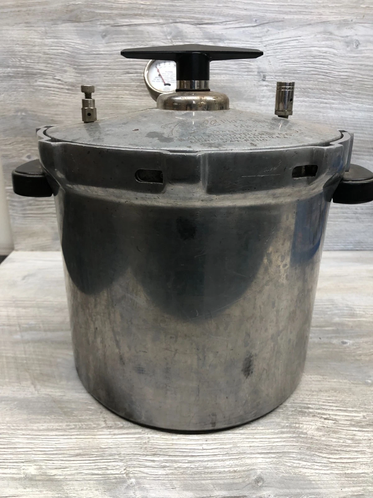 Vintage Ball Pressure Cooker Canner w/Wire Bakset - 10 Quart? - Untested