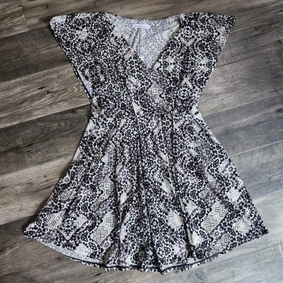 BCBG Generation Black White Gray Mini Dress Flutter Kimono V Neck Short Sleeve