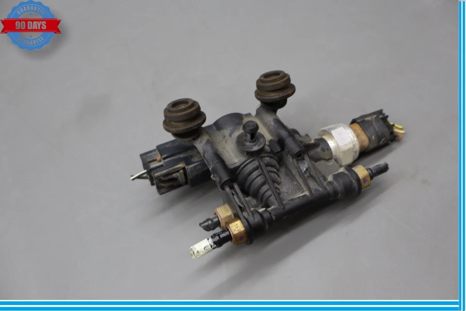 Bloque de válvula de depósito de suspensión neumática Land Rover Range Rover Sport 06-13 fabricante original Foto 2 de 4