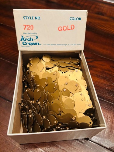Vintage Arch Crown Inc Classic Gold Button-Fast Jewelry Tags Style 720 Unused