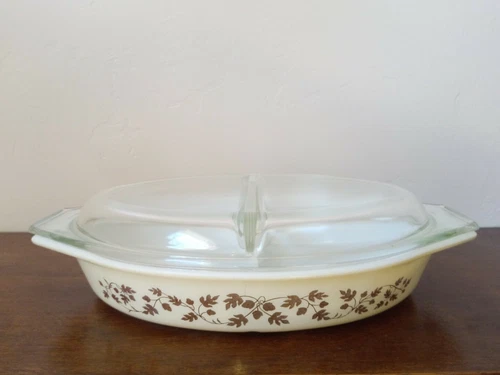 Vintage Pyrex 1.5 Qt Golden Acorn Oval Cinderella Divided Casserole Dish & Lid