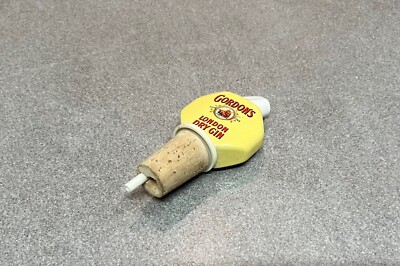 OLD VINTAGE LONDON DRY GIN GORDON'S CERAMIC COLLECTOR SPOUT DISPENSER