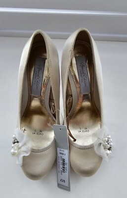 Ladies Cream Satin Red Herring Limited Edition Court Shoes Size