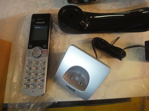 V-tech Cordless corded phone system CS6949 expandable handsets digital answering - Picture 5 of 9