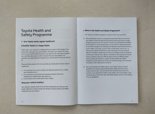 TOYOTA STAMPED SERVICE BOOK GENUINE YARIS AYGO AURIS COROLLA PRIUS VERSO RAV4 - Picture 4 of 6