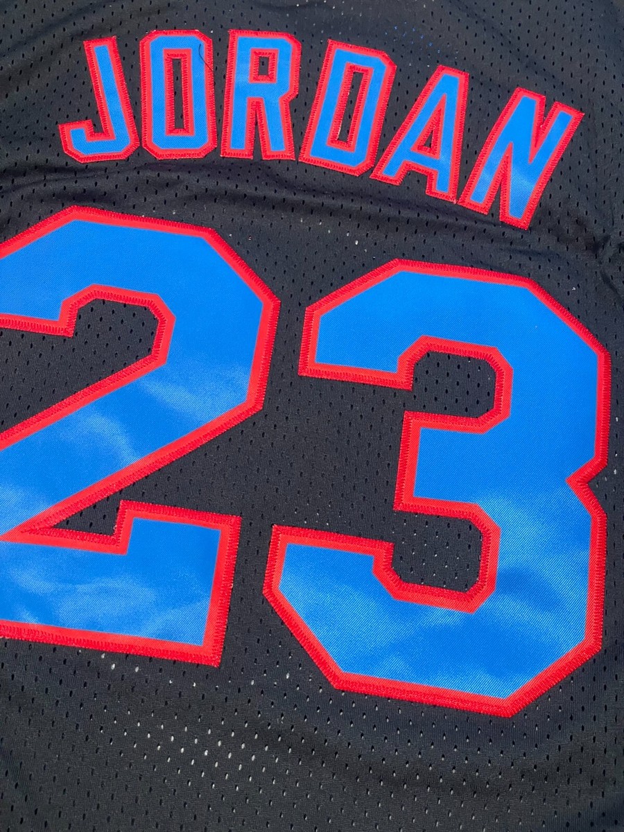 Space jam  ルーニートゥーン×マイケル・ジョーダン ロングタオル Space jam ルーニー・テューンズ×マイケル・ジョーダン ロングタオル