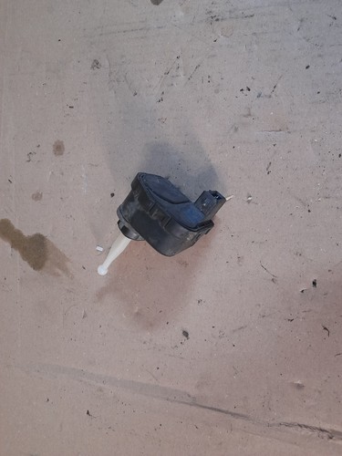 AUDI A4 B5 Stellmotor LWR elektrisch Leuchtweitenregulierung 4D0941295 BOSCH