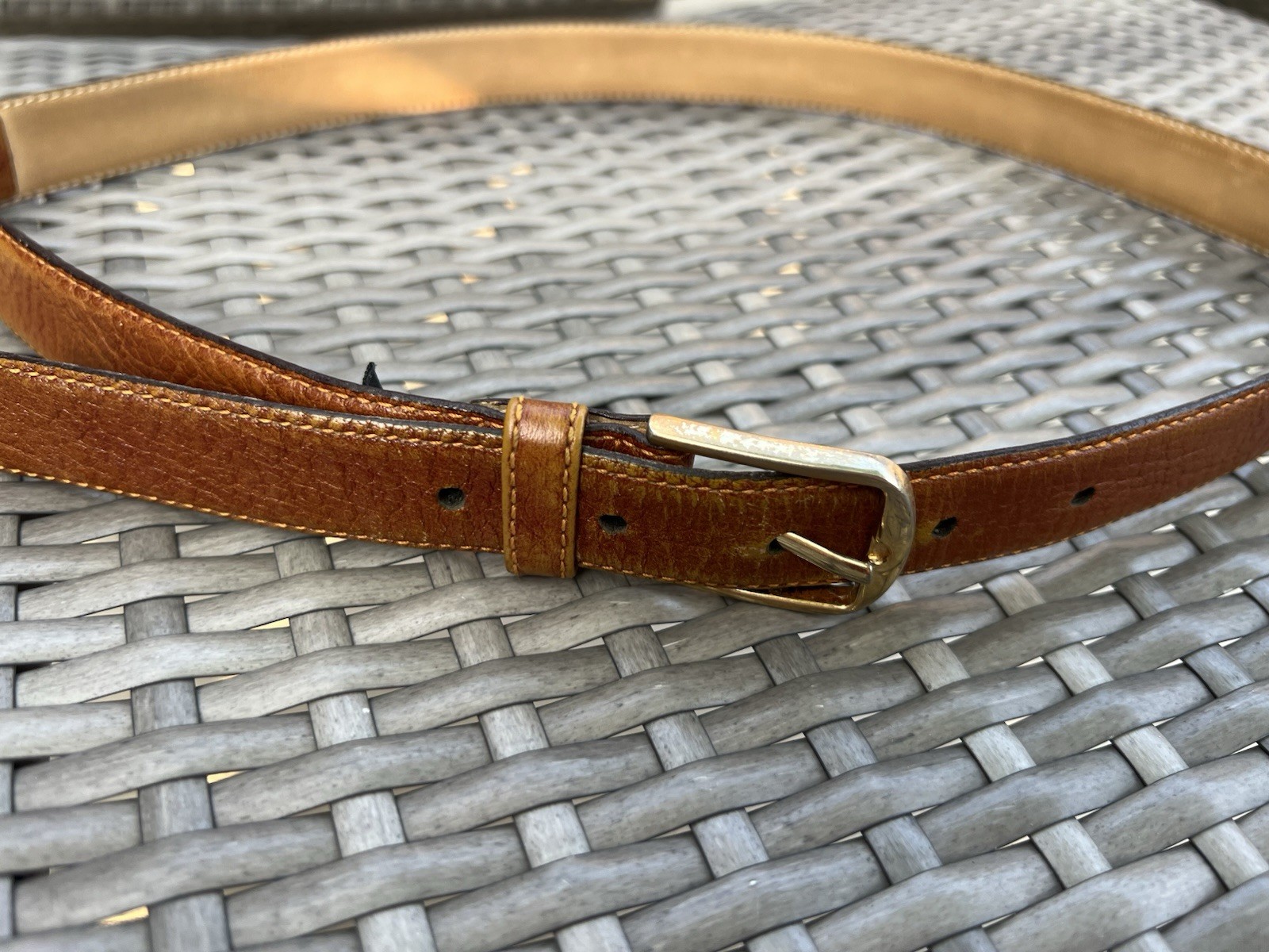 Cintura vintage YSL Yves Saint Laurent taglia 34 85 in pelle marrone.