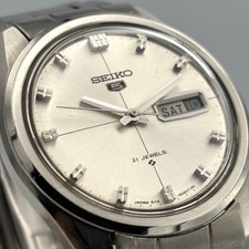 SEIKO 5 Wristwatch Silver Dial Automatic Day Date Mechanical