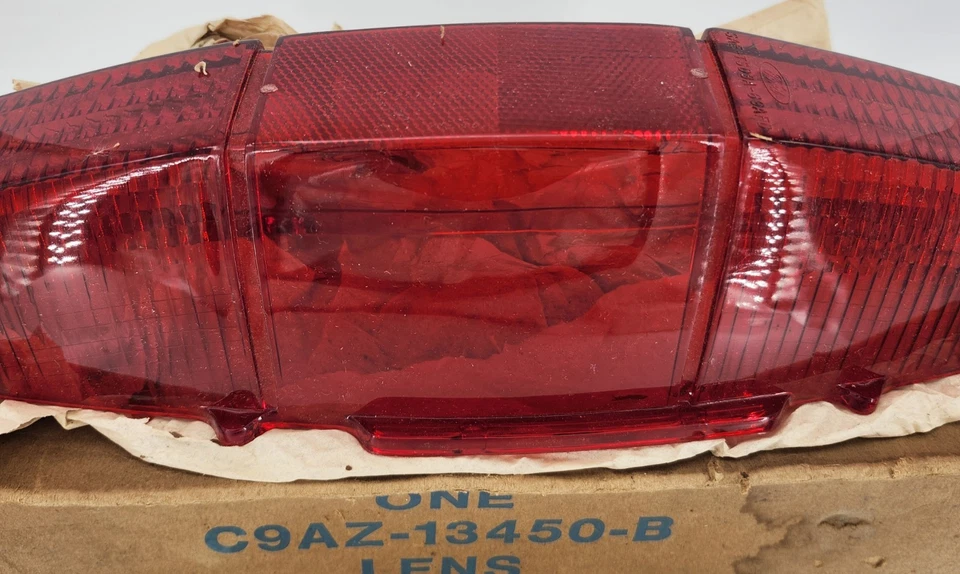1969-70 FORD MERCURY STATION WAGON TAIL LIGHT LENS COUNTRY SQUIRE COLONY PARK - Image 3 of 4