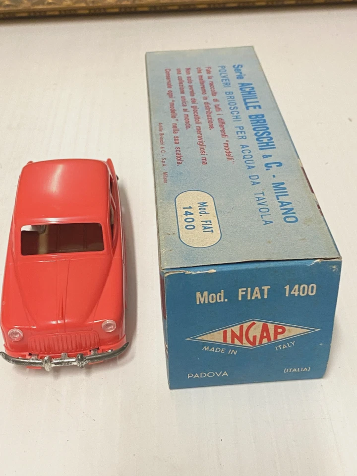 FIAT 1400 INGAP Serie Brioschi 1:25 circa Rosa nuova con scatola. - Immagine 3 di 4