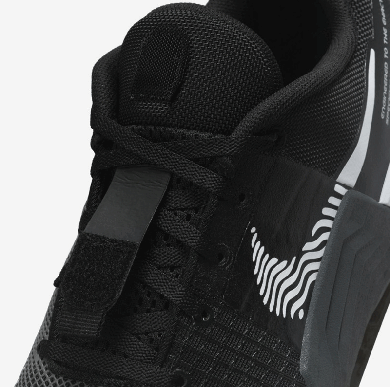 靴 Nike Metcon 8 \"Black/White\" DO9328-001 Nike Metcon 8 Low Top Black Men's Training Shoes DO9328-001