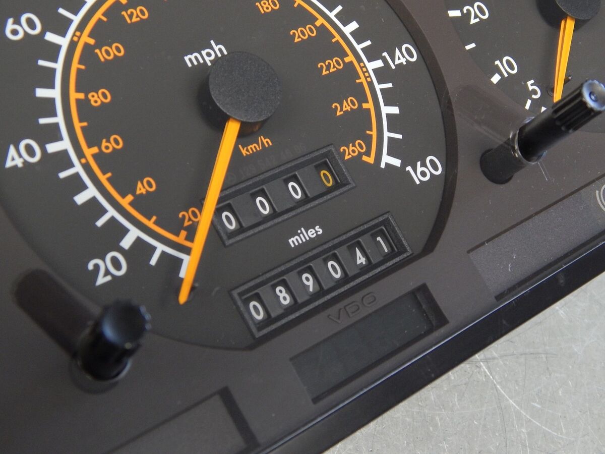 90-93 R129 300SL INSTRUMENT CLUSTER SPEEDOMETER 89,041 MILES 90-93 R129 300SL INSTRUMENT CLUSTER SPEEDOMETER 89,041 MILES