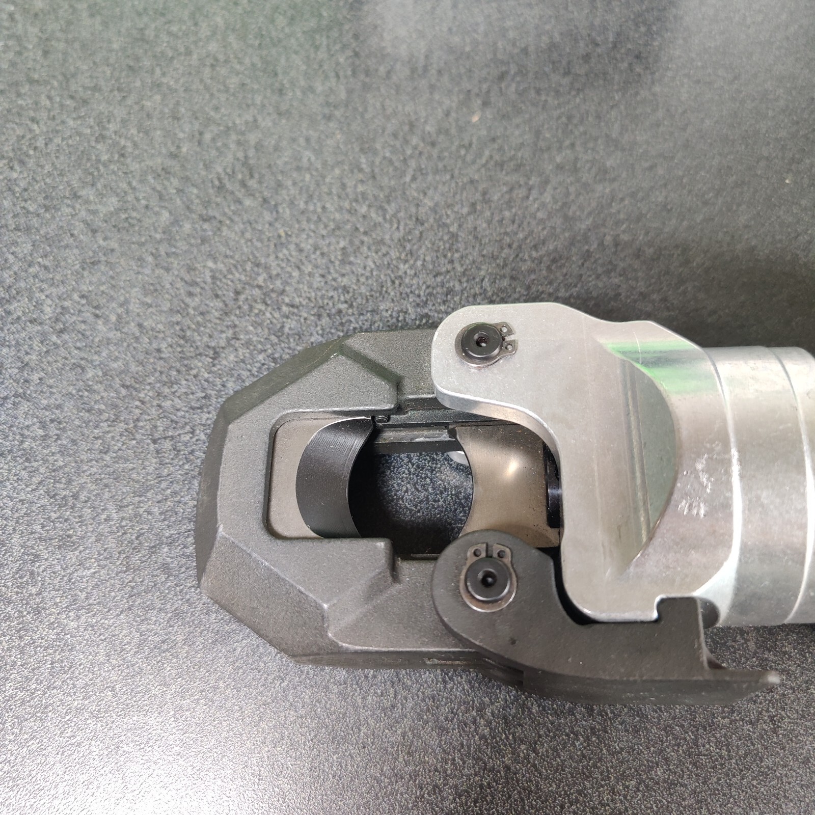 Greenlee ESG25X Gator 18V Cordless Wire Cable Cutter  (New, Open Box)