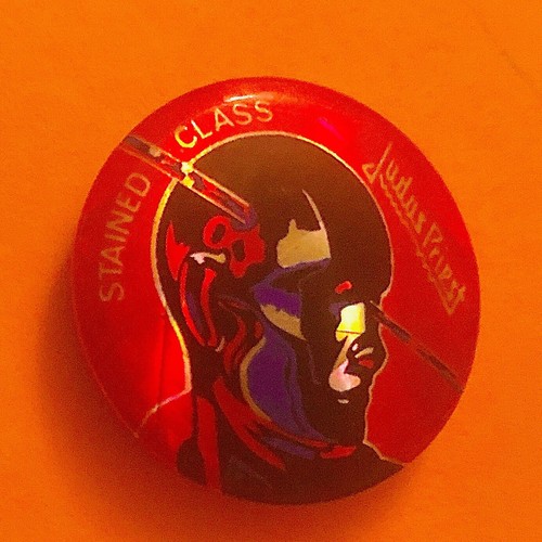 Pin JUDAS PRIEST Vintage Años 70 Banda Pin Prisma Pinback Botón Insignia De Colección 1978 - Imagen 5 de 5