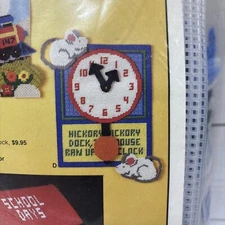 Artcraft Concepts Vintage Hickory Dickey Dock Clock Plastic Needlepoint Kit New