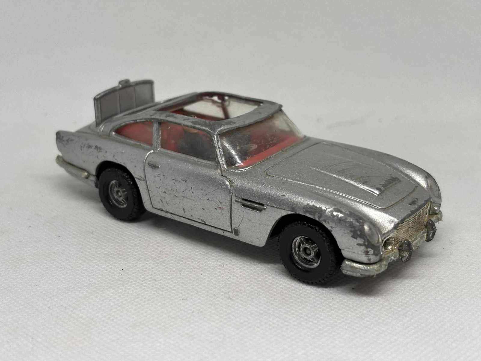Corgi 271, James Bond Aston Martin - Free Price Guide & Review