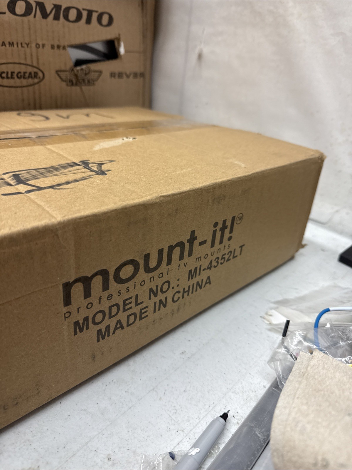 Mount-It! Height Adjustable Laptop Notebook Desk Stand Monitor Mount MI-4352LT