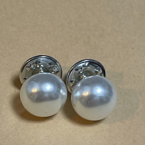 Pearl Lapel Pin - Elegant Accessory for Stylish Outfit