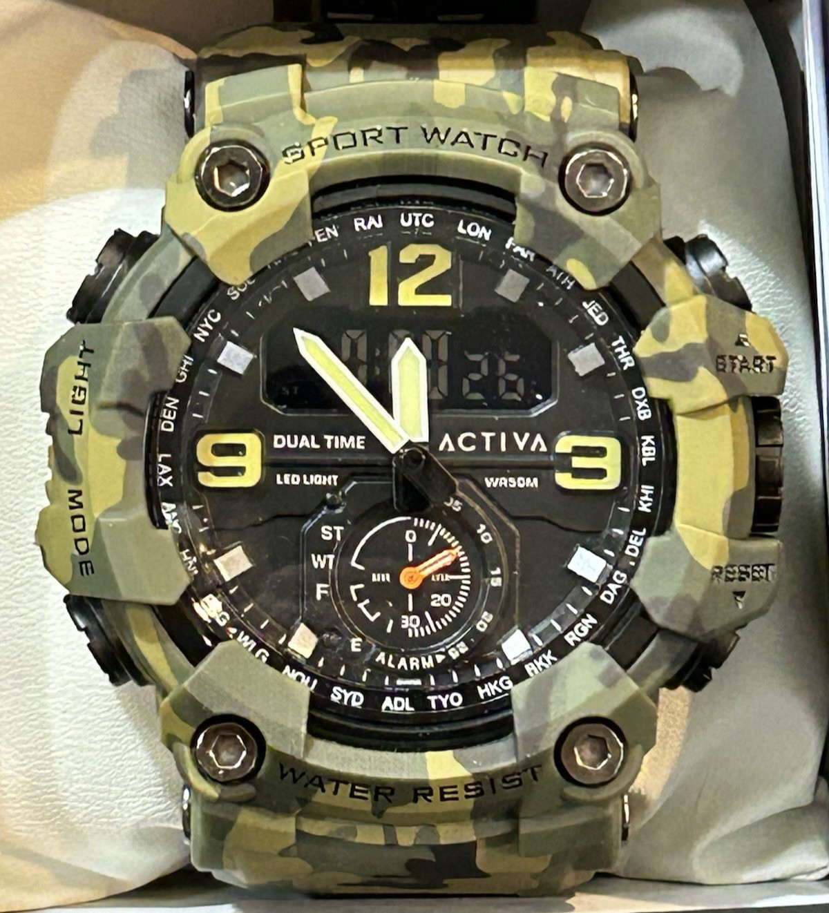 X 56mm Watch *Brand Box* in Activa Camo/Green Men's Digital BlackOps Invicta NEW - vintagewatches.pk