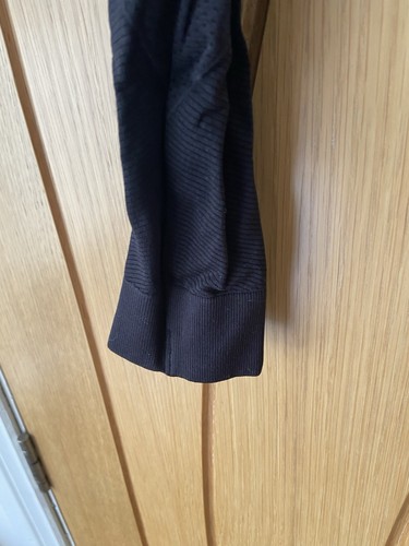 Puma Womens Black Evoknit Seamless Long Sleeve Crop Top Size Medium BNWT - Picture 5 of 12
