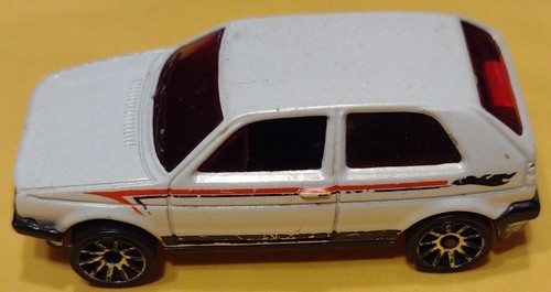 2009 Hot Wheels Volkswagen 5 Pack VW Golf MK 2 White 9557 Larry Wood Hatchback - Picture 2 of 7