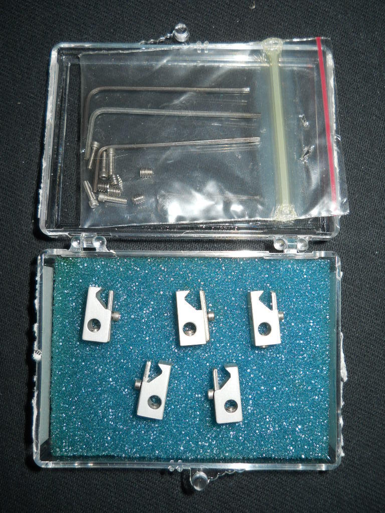 (5) Used Instech Metal Universal Swivel-to-Tether Clamps & Hardware, 010306