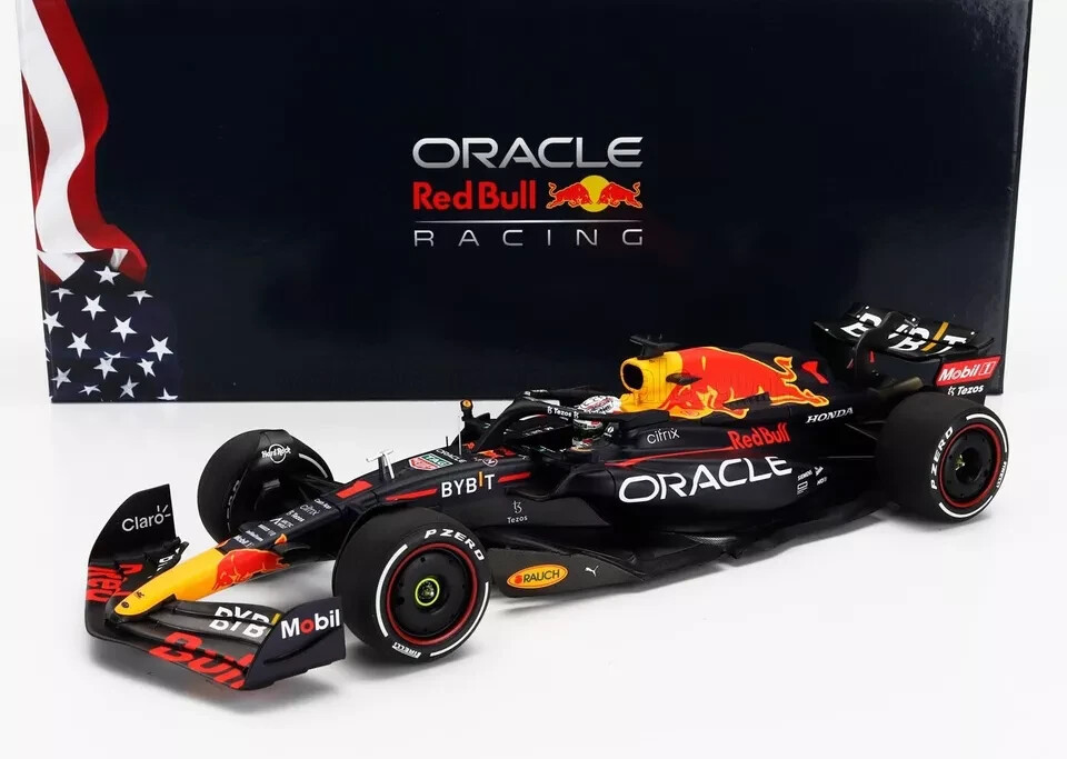 MINICHAMPS 1:18レッドブル　F1 Red Bull Racing 1 Max Verstappen 2022 World Champion Red Bull F1 RB18 Dutch