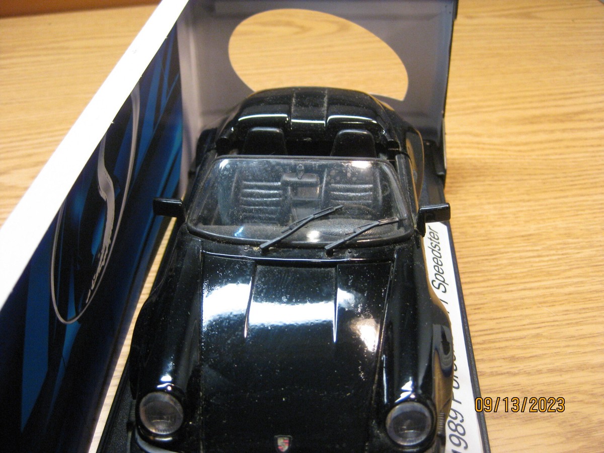 1/18 1989 PORSCHE 911 SPEEDSTER IN BLACK BY MAISTO, #36665