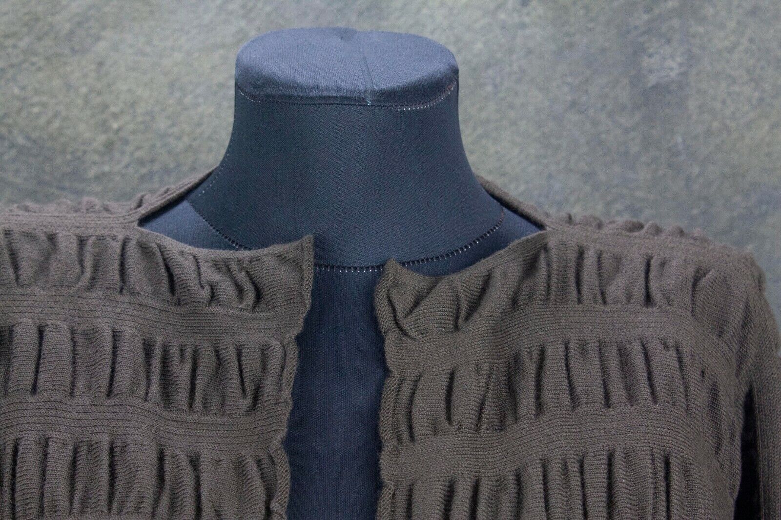 Picture 4 of 12