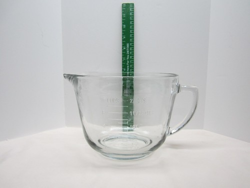 Vintage Anchor Hocking 2 Quart Glass Mixing/Measuring Bowl - Picture 6 of 6