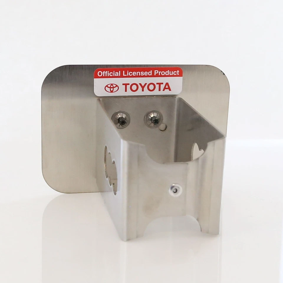 Enchufe de cubierta de enganche para remolque con logotipo Toyota (negro sobre cromo) Foto 3 de 4