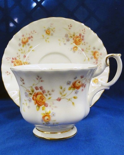 ROYAL ALBERT PEACH ROSE 5 Piece Place Setting NEW NEVER USED made in England - Picture 8 of 10