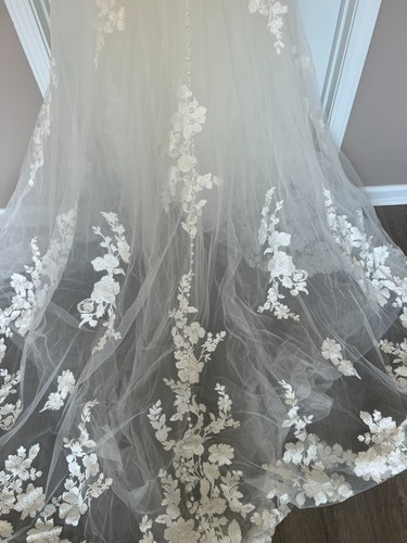 Neues Brautkleid - Allure Bridal Style 9956 - Größe 12 - Neuzustand - Bild 6 von 8