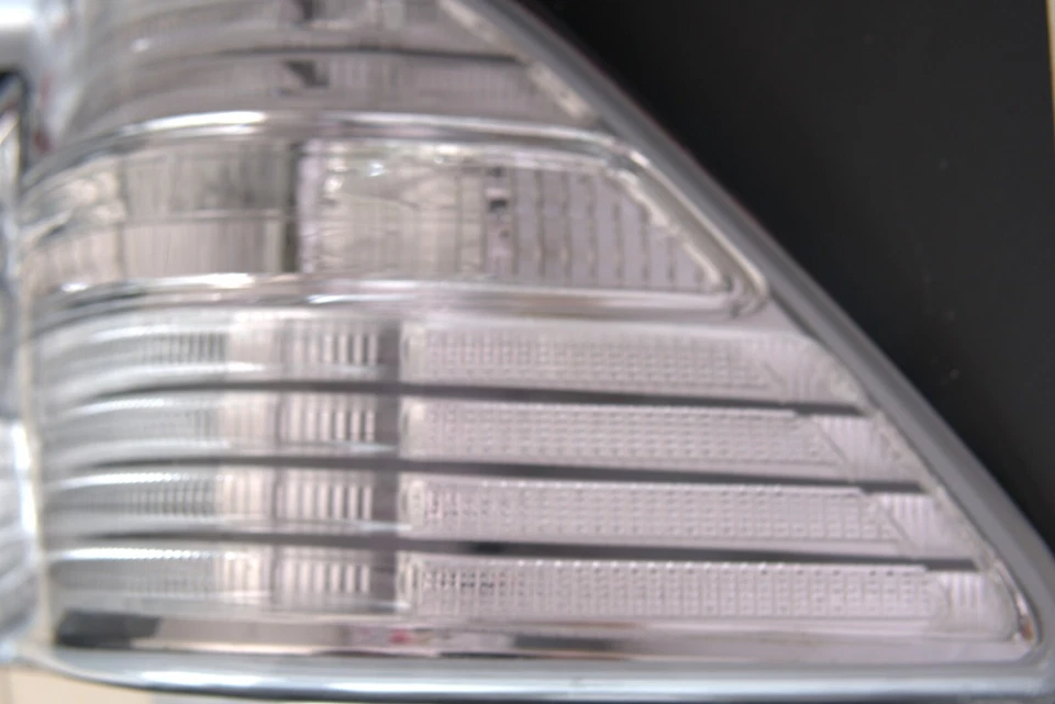 2001 - 2003 LEXUS LS430 UCF30 全透明尾灯镜片 — 第 4/4 张图片