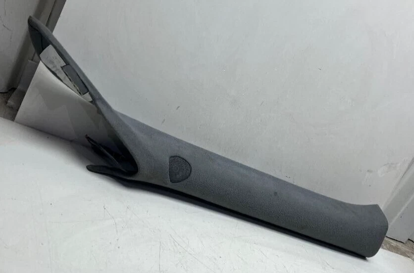 Cadillac Deville 2000-2005 delantero derecho un pilar P/N 25717522 OEM usado GM pieza Foto 4 de 4