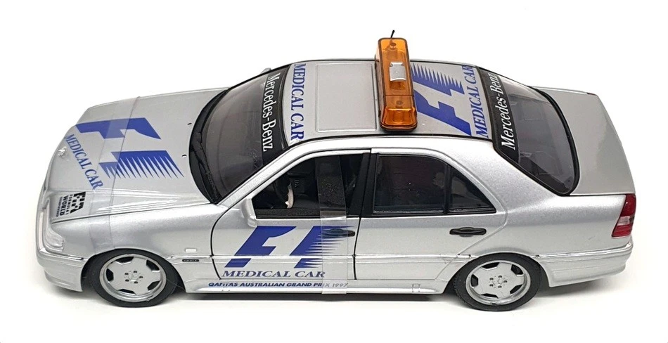 UT Models 1/18 Scale 91123N - Mercedes Benz C-Class F1 Medical Car 1997 - Silver - Image 4 of 4