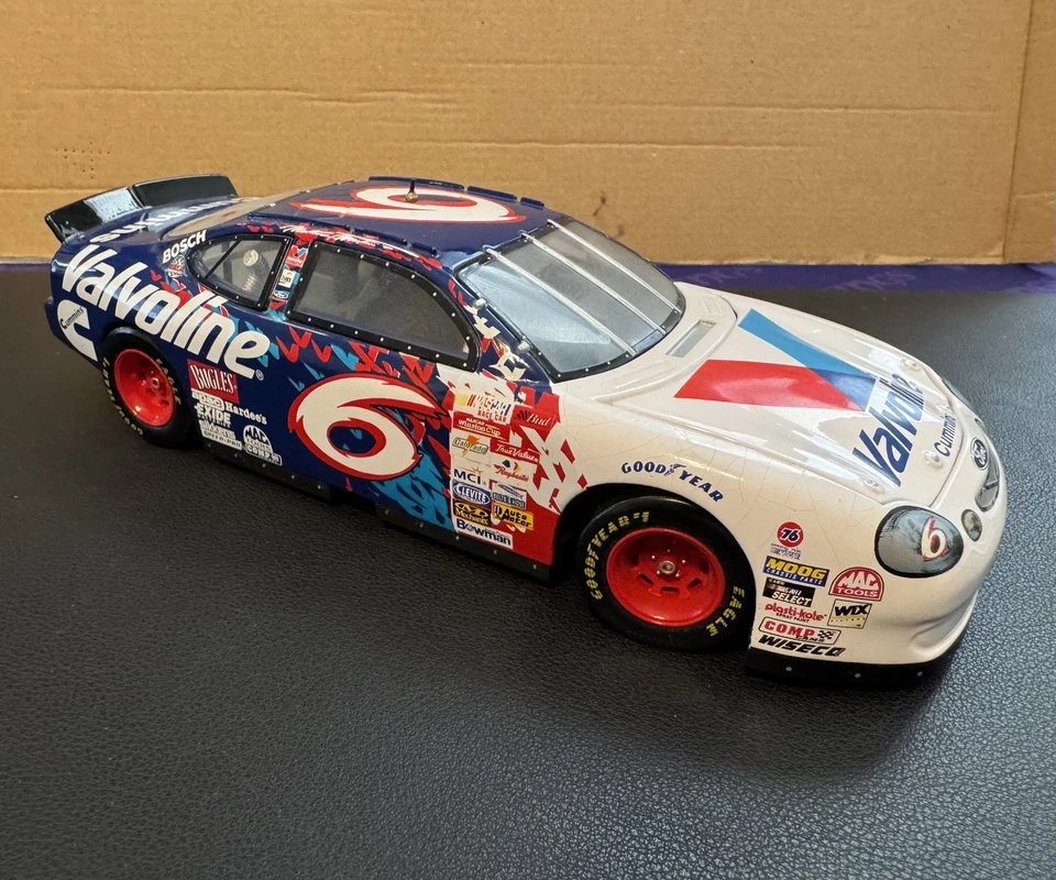 1999 Racing Champions Premier Mark Martin #6 Valvoline Ford 1:24 NASCAR - Image 4 of 4