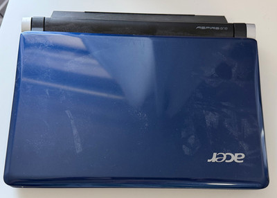 Acer Aspire One 10.1'' Netbook - 1GB / 120GB / New Battery
